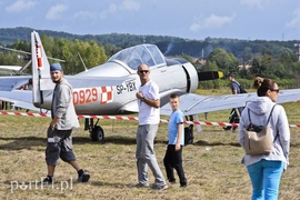 Atrakcje na ziemi i w powietrzu, czyli festyn na lotnisku