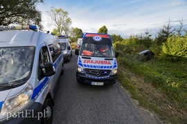 Wjechała do rowu, trzy osoby trafiły do szpitala