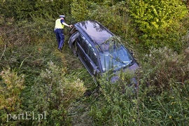 Wjechała do rowu, trzy osoby trafiły do szpitala