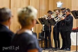 Być to znaczy dawać