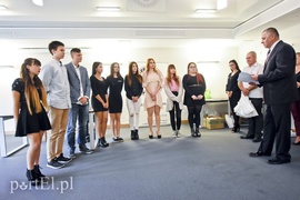 Krew na litry, grosze na kilogramy