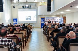 Historia turbiną się toczy