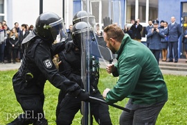 Bezpieczeństwo po obu stronach muru