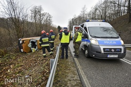 Fiat na boku, kierowca zasłabł