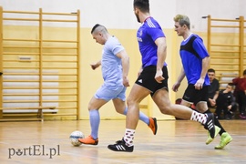 W Tolkmicku grają w futsal i pomagają