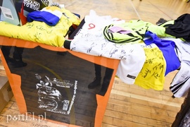W Tolkmicku grają w futsal i pomagają
