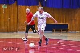 Starsi panowie nadal w grze