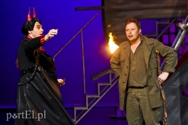 W teatrze igrają z diabłem
