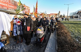 Trzej królowie jadą, złoto, mirrę kładą