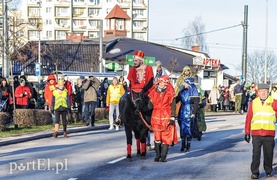 Trzej królowie jadą, złoto, mirrę kładą