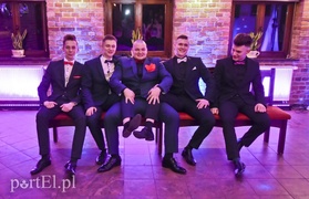 Dziś bawią się bez munduru. Studniówka ZSZ