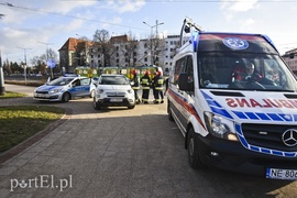 Potrącenie kobiety na przejściu dla pieszych