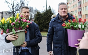 Uśmiech za kwiatka, czyli jak portEl Dzień Kobiet świętował