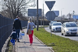 Castorama otwarta, rondo w budowie