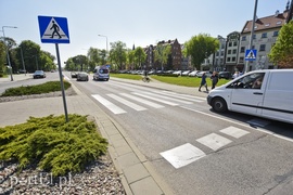 Potrącenie kobiety na przejściu dla pieszych