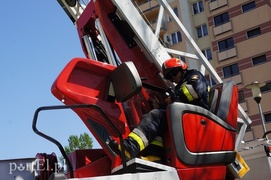 Pożar w wieżowcu przy Lotniczej