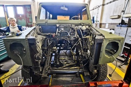 Stawiają na koła i gąsienice