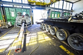 Stawiają na koła i gąsienice