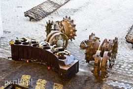 Stawiają na koła i gąsienice