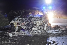 BMW spłonęło na drodze do Nowiny