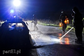 BMW spłonęło na drodze do Nowiny