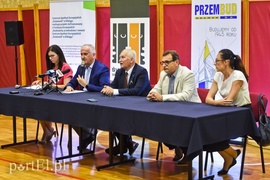 Wiecha już jest, prace idą dalej