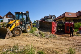 W Przezmarku przewróciła się ciężarówka