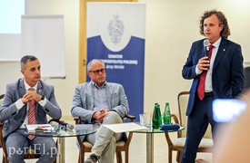 W obronie samorządności