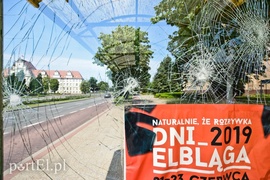Wandale zdemolowali przystanki