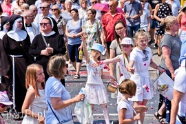 Przez miasto przeszły procesje