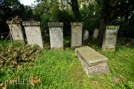 Nad jezioro, na cmentarz i na lody  (Cudze chwalicie, swego nie znacie, odcinek 1) 