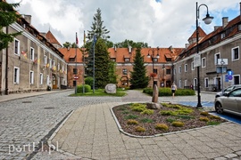 Nad jezioro, na cmentarz i na lody  (Cudze chwalicie, swego nie znacie, odcinek 1) 