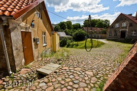 Nad jezioro, na cmentarz i na lody  (Cudze chwalicie, swego nie znacie, odcinek 1) 