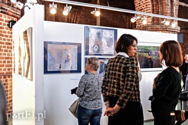 Salon pełen artystów