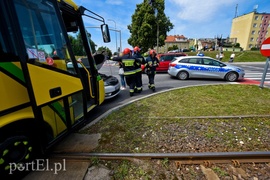 Autobus zderzył się z osobówką  (aktualizacja) 