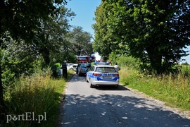 Czołówka na wąskiej drodze