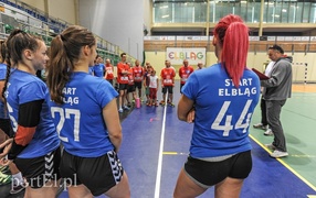 Kibicują, wspierają, dobrze się bawią