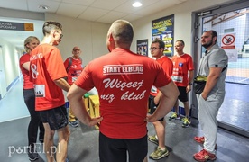 Kibicują, wspierają, dobrze się bawią