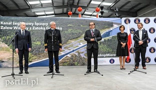 2,5 roku na przekopanie Mierzei