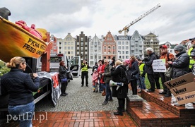 Protestujący:\"Pycha w kościele katolickim jest najgorszym grzechem\"