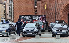 Protestujący:\"Pycha w kościele katolickim jest najgorszym grzechem\"