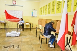 Zapowiada się rekordowa frekwencja. W Elblągu na godz. 17 wyniosła 45,43 proc.  (aktualizacja) 