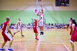 Połączyła ich koszykówka