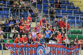Start nieznacznie lepszy od Ruchu