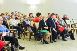 Seniorzy kierują się na zdrowie