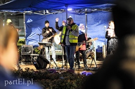 Wigilia przy dworcu: „Cieszę się, że każdy mi tu podaje rękę”