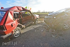 Zderzenie volkswagena z kią na drodze krajowej nr 22