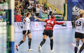 Start powalczył z mistrzyniami Polski