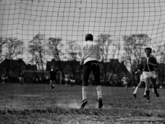 Elbląska piłka nożna z lat 70. na zdjęciach Czesława Misiuka