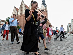 „Ona to on” w Kinie na Obcasach